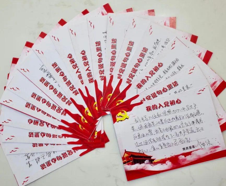 萨摩耶腿上被铲掉一块肉也不离开以前的家,只为等一个人